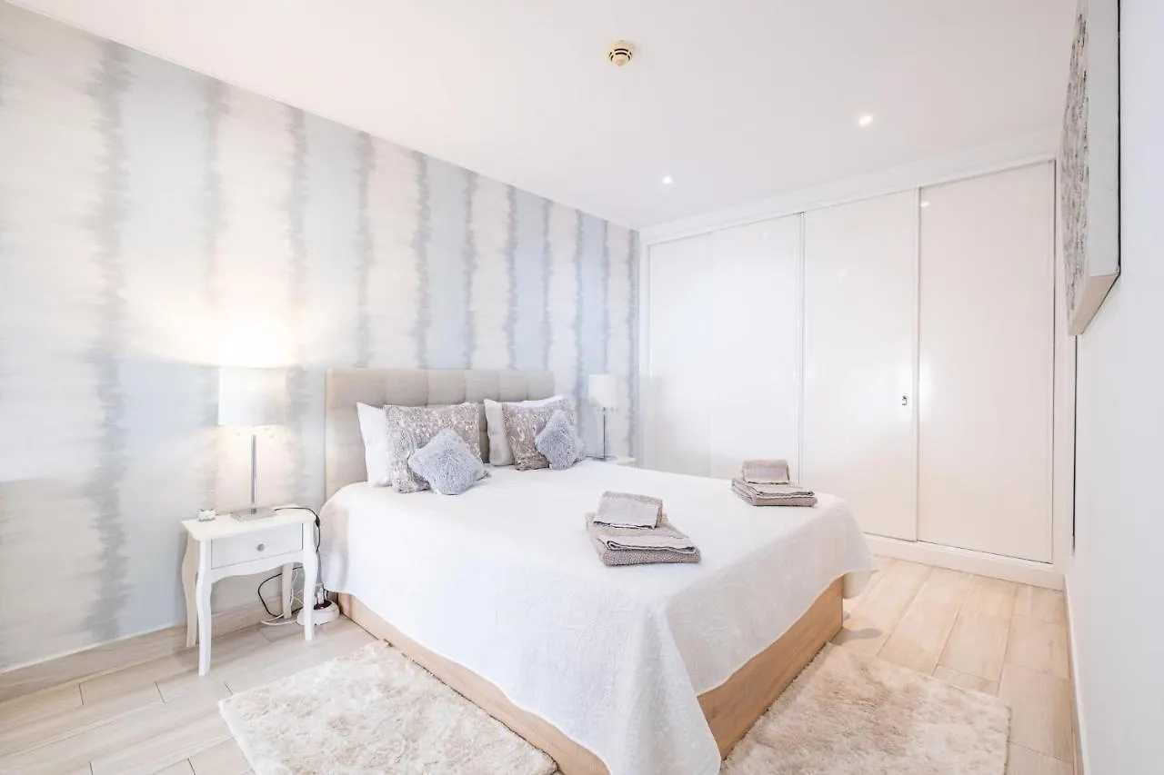 Luxurious Seaview Apartment With Pool 5Min Beach Albufeira